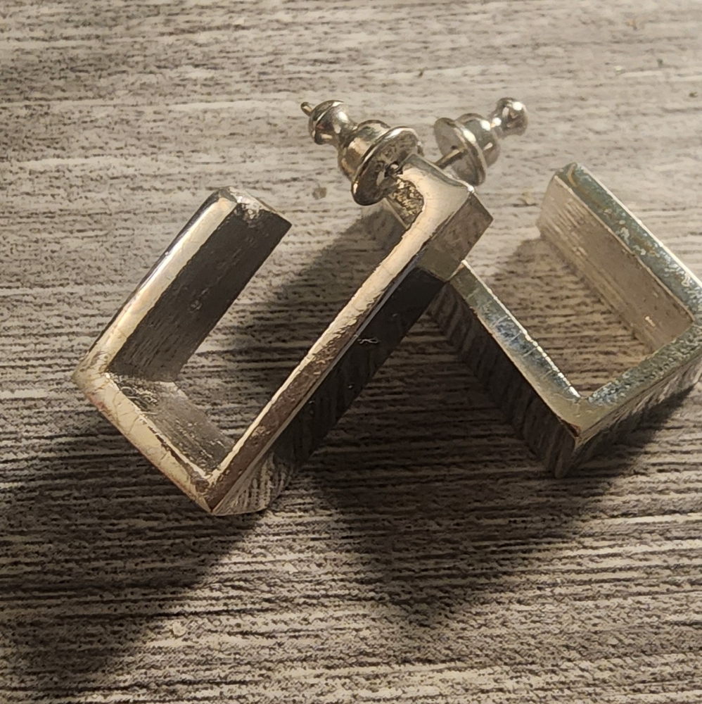 Silver‎ Tone Geometric Earrings